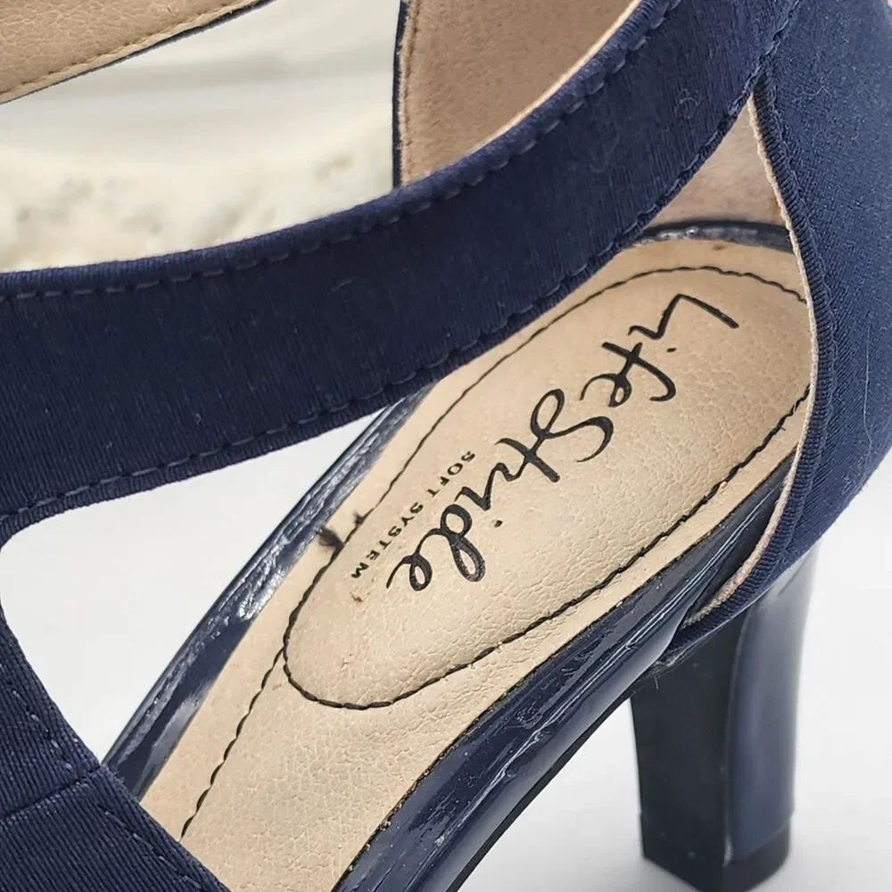 8.5M LifeStride Navy Strappy Closed Toe Pumps Giovanna 2  Zipper Back 2-5/8